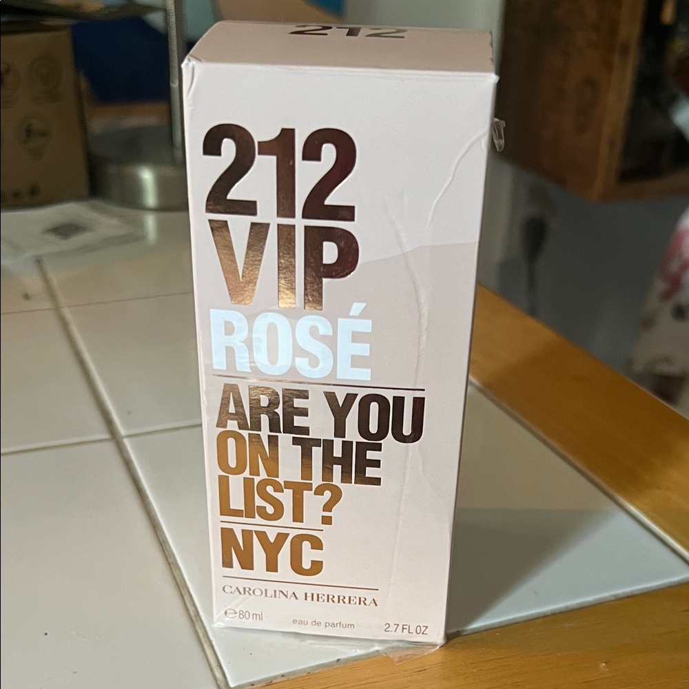 Carolina Herrera 212 VIP Rosé Eau de Parfum